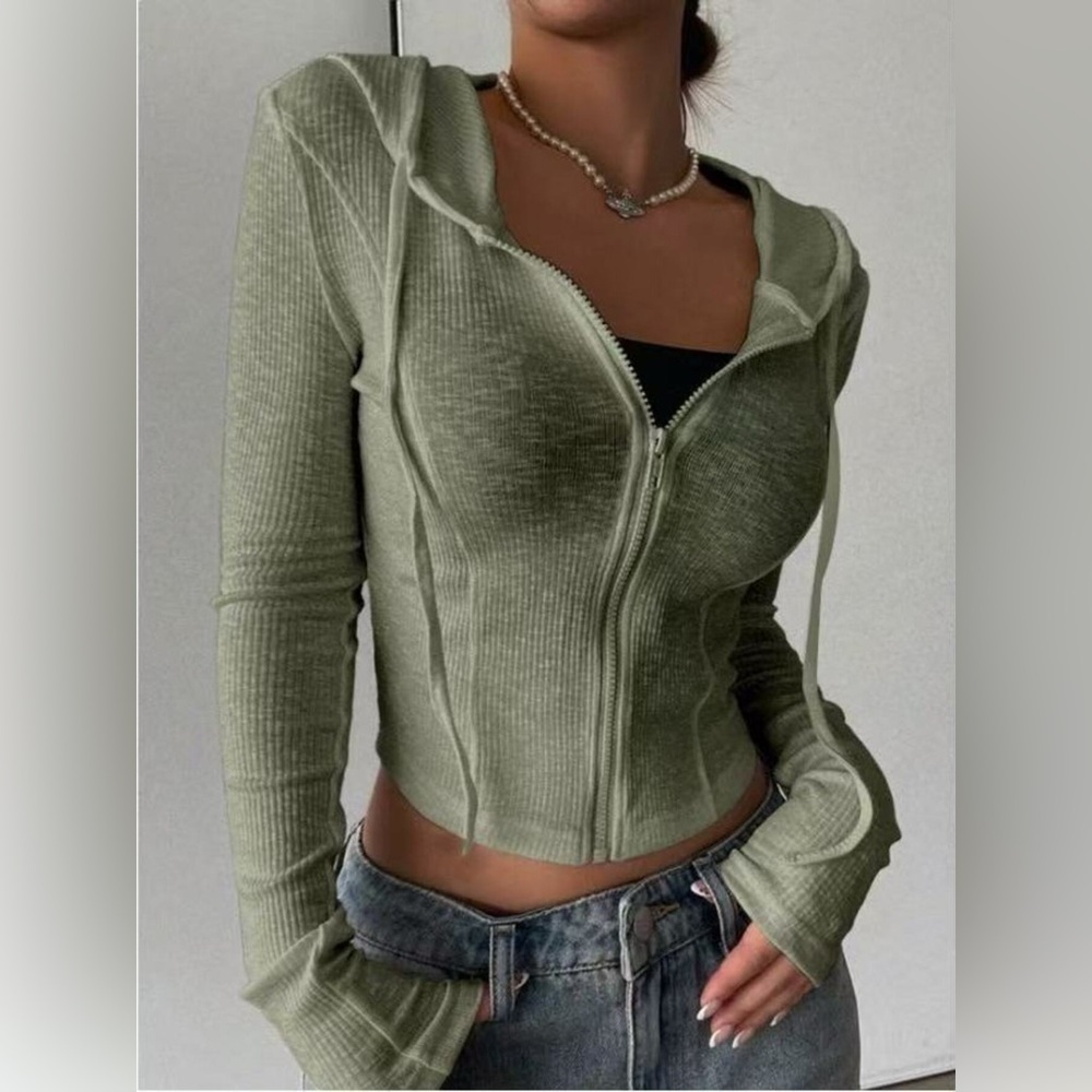 Ribbed Knit Cropped Zip-Up Outerwear